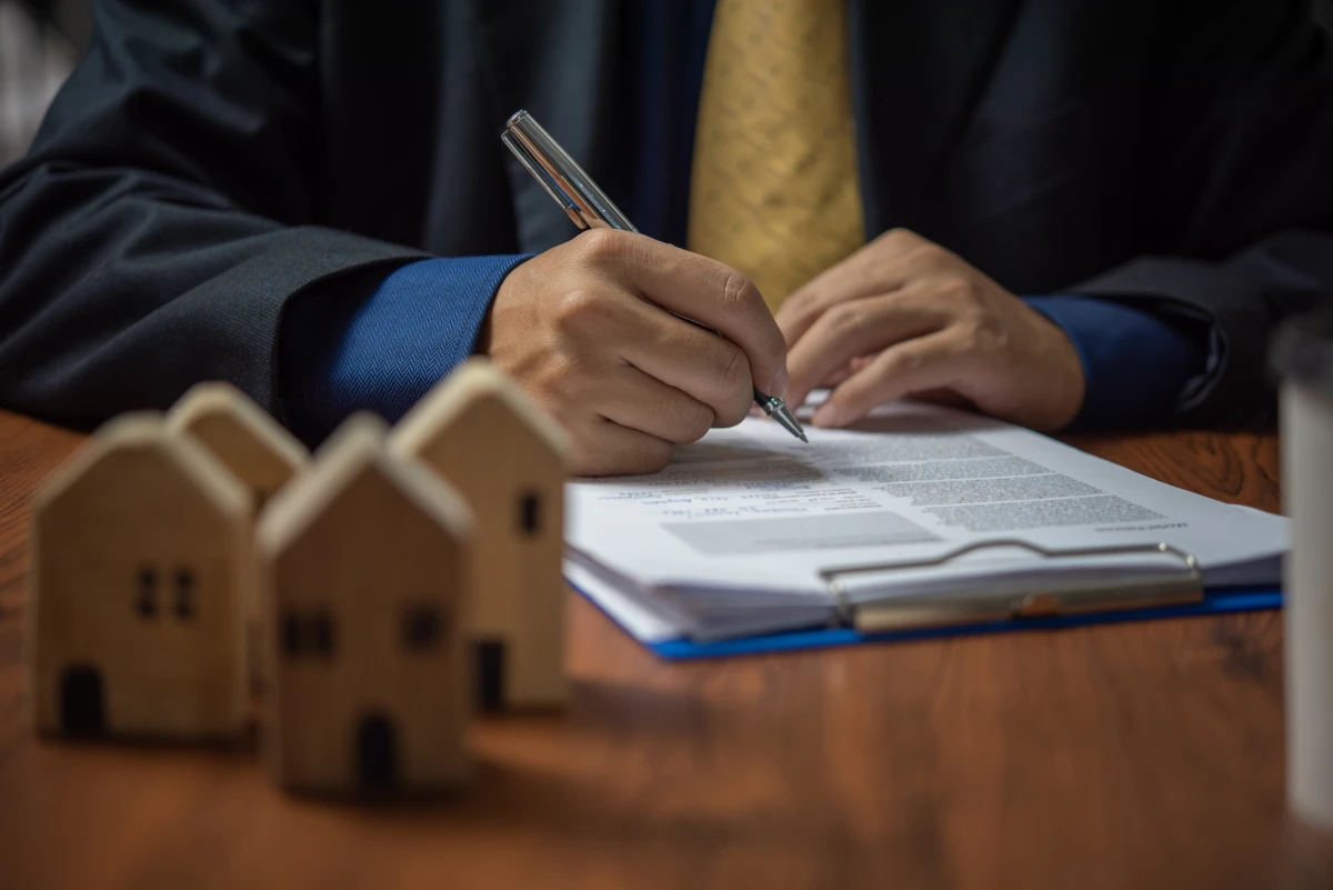 Éviter les droits de succession sur un bien immobilier : les solutions pour protéger votre patrimoine