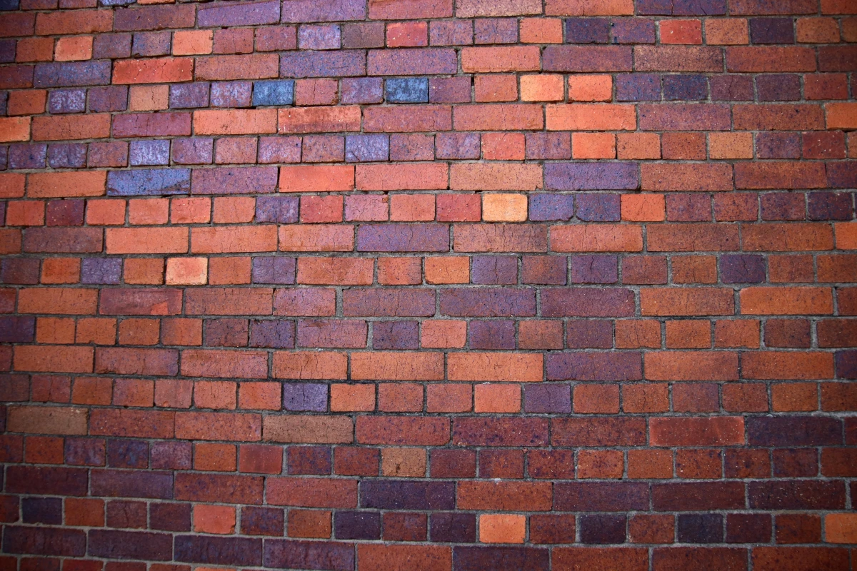 Métamorphosez vos murs en parpaings : Astuces et techniques pour un intérieur élégant